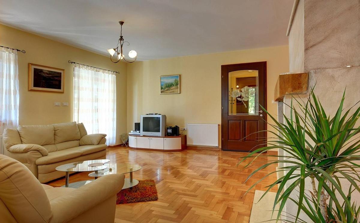 Villa Nina Medulin Exterior photo