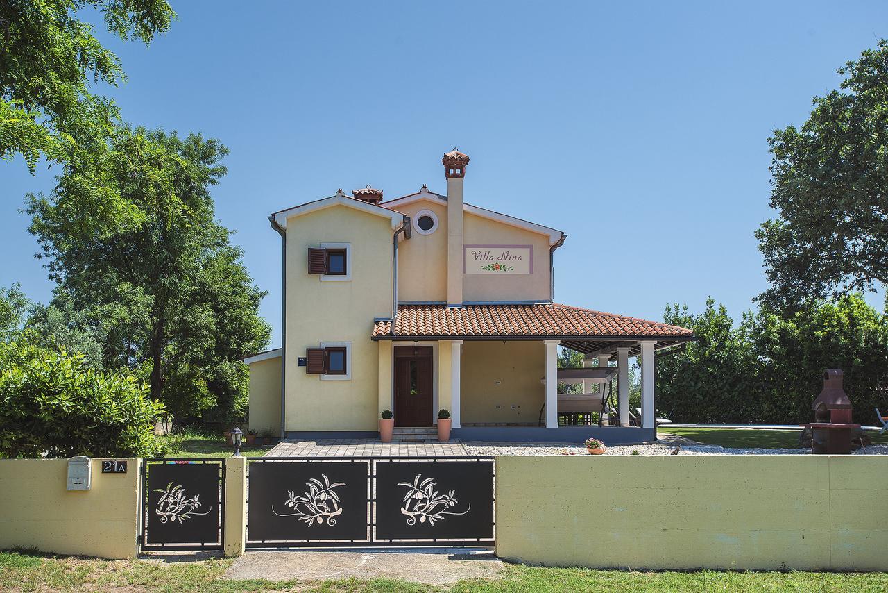 Villa Nina Medulin Exterior photo
